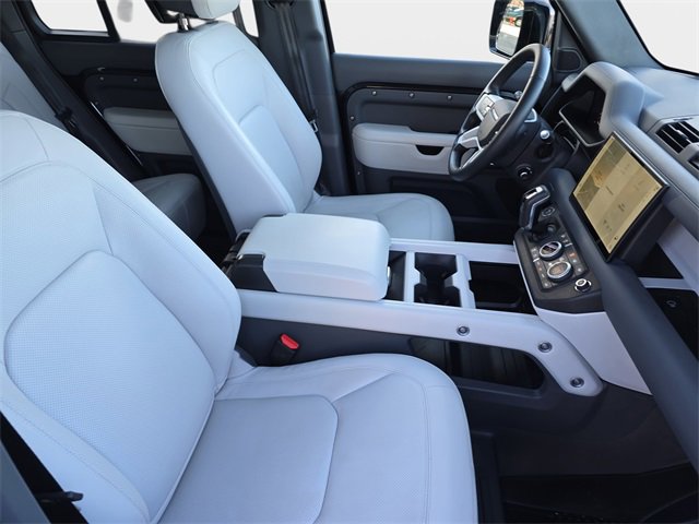 Used 2025 Land Rover Defender 110 S image 10