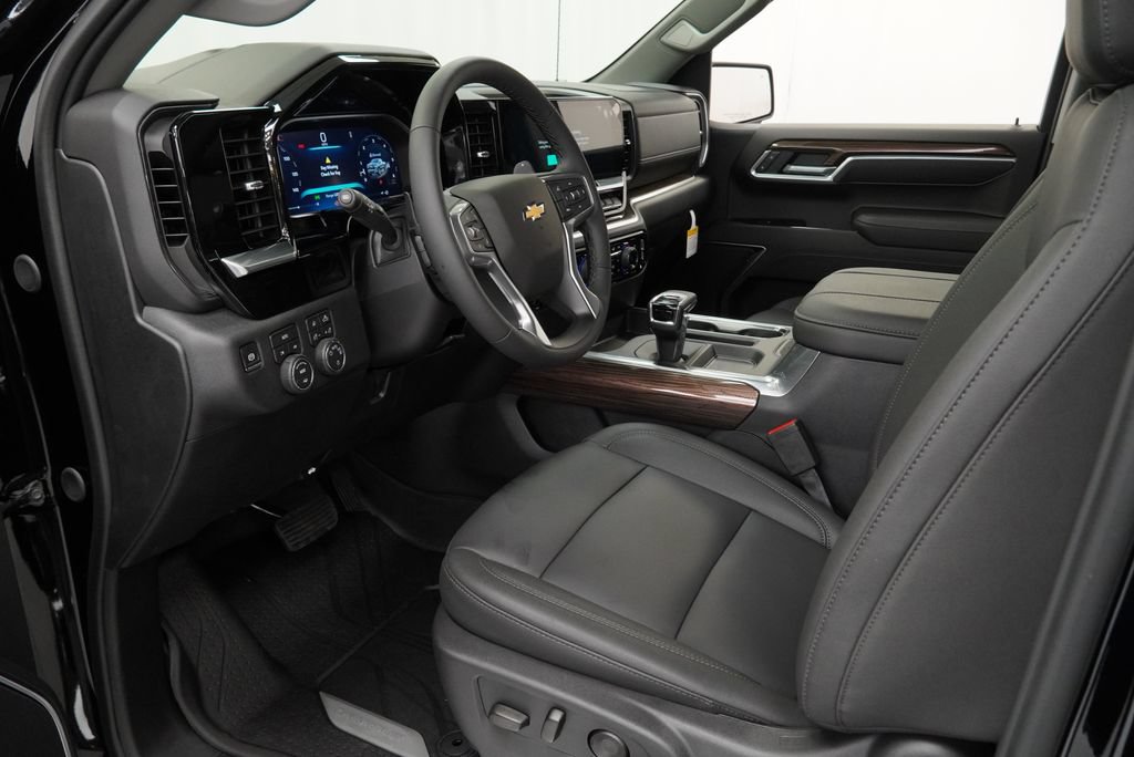 New 2026 Chevrolet Silverado 1500 LT w/ Safety Package AWD/4WD image 11