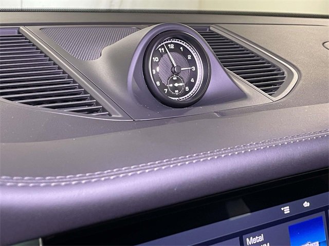 Used 2025 Porsche Macan image 37