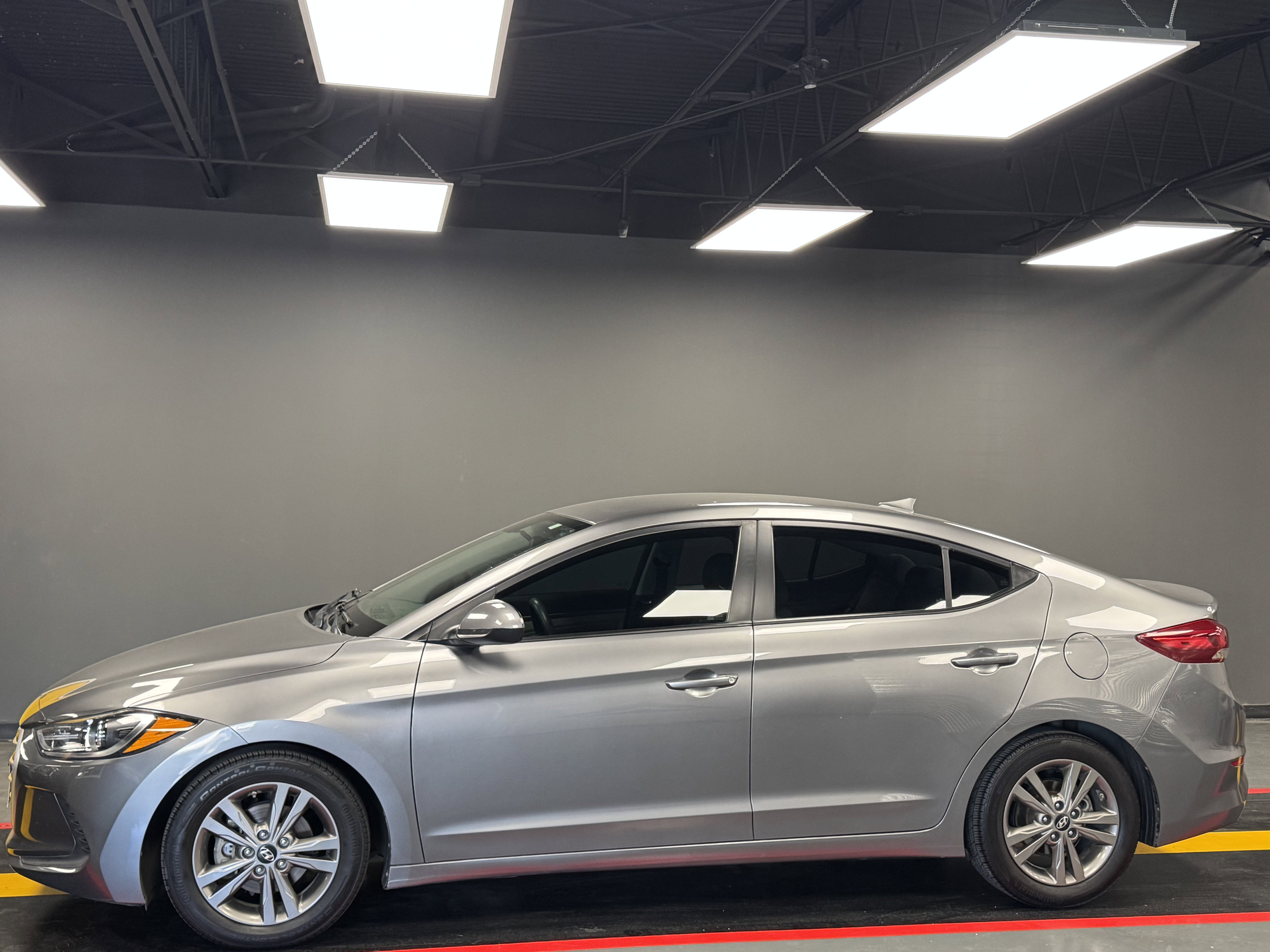 Used 2018 Hyundai Elantra SEL image 3