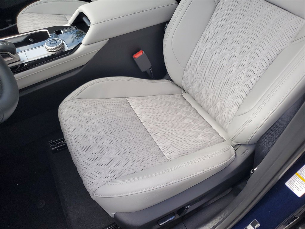 New 2026 Mitsubishi Outlander SEL image 23