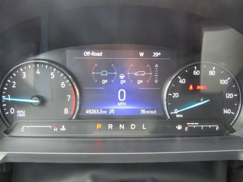 Used 2024 Ford Explorer XLT w/ Equipment Group 202A AWD/4WD image 10