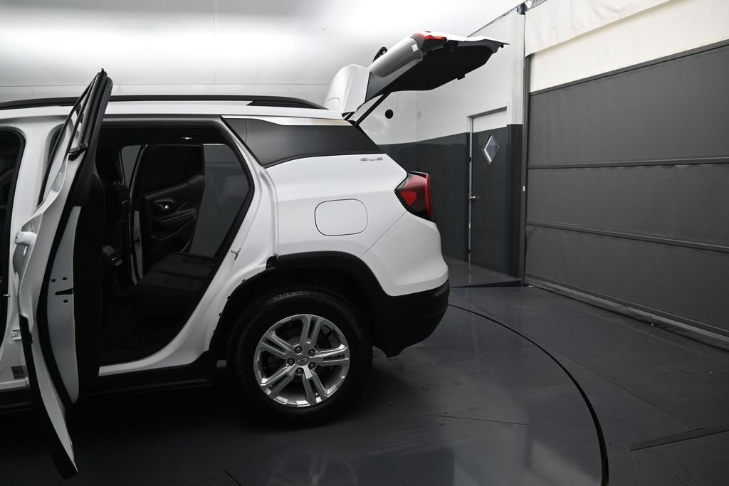 Certified 2024 GMC Terrain SLE w/ Driver Convenience Package FWD image 12
