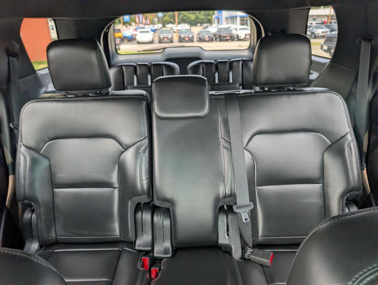 Used 2019 Ford Explorer XLT w/ Equipment Group 202A FWD image 32