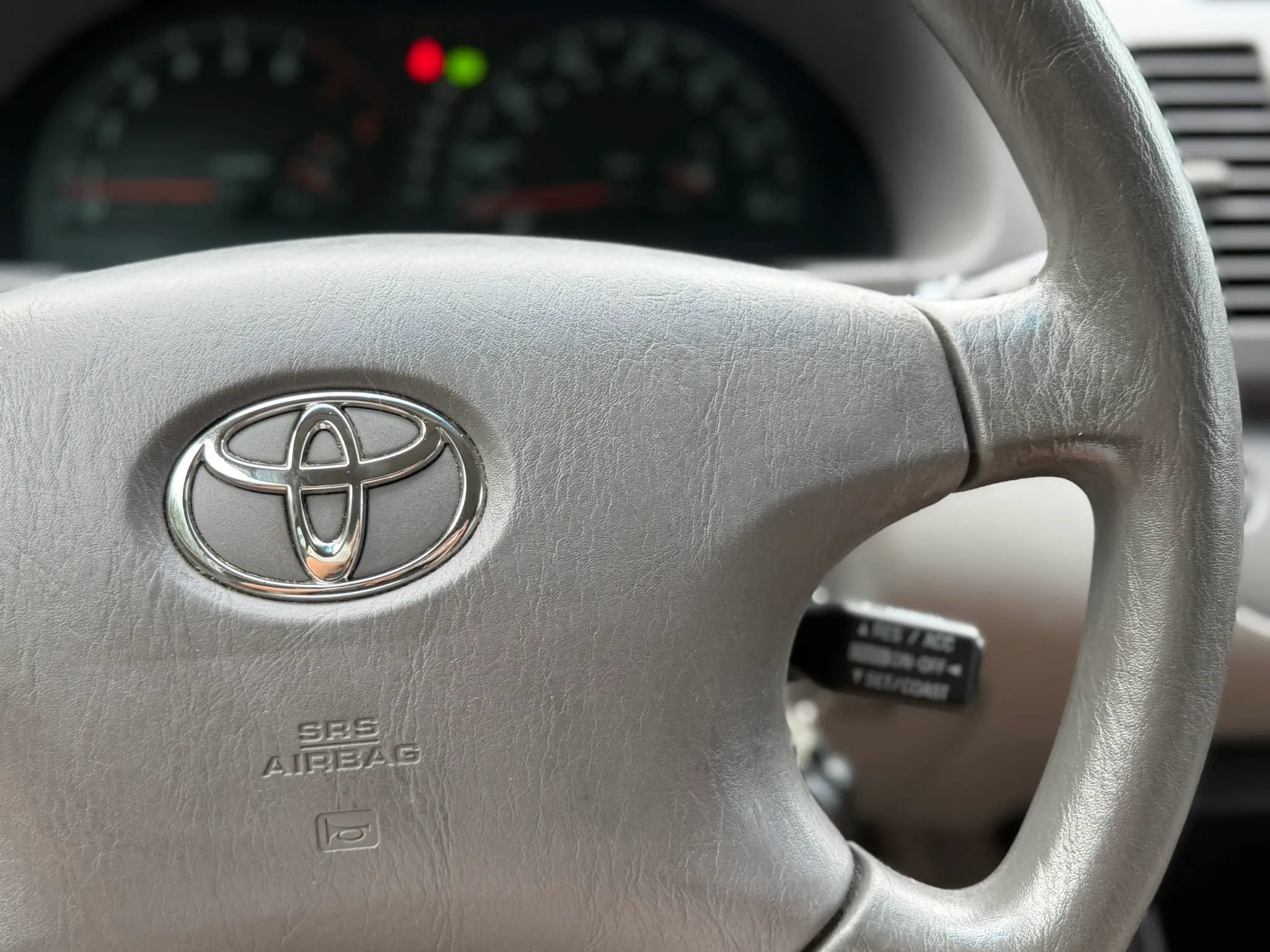 Used 2004 Toyota Camry LE FWD image 27