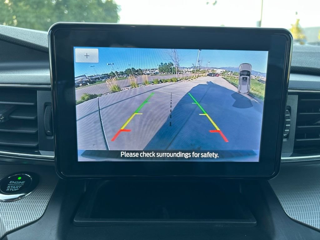 Used 2020 Ford Explorer XLT w/ Equipment Group 202A AWD/4WD image 22