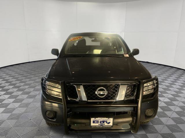 Used 2019 Nissan Frontier SV AWD/4WD image 2