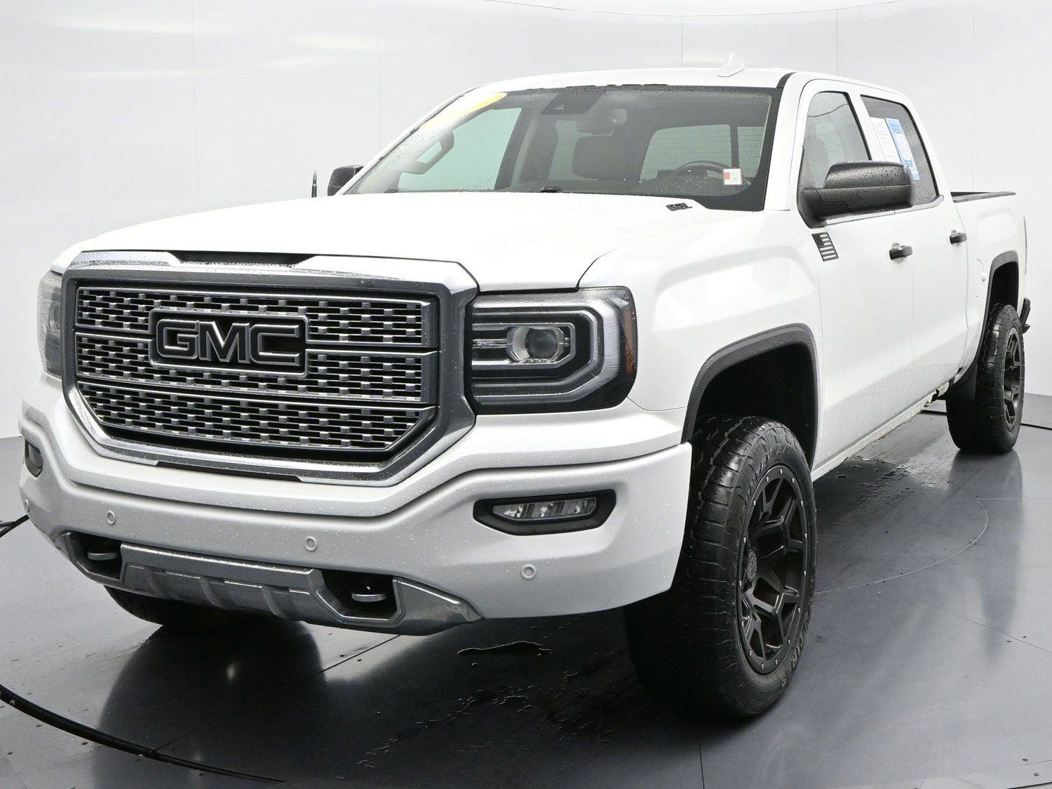 Used 2017 GMC Sierra 1500 Denali w/ Denali Ultimate Package image 3