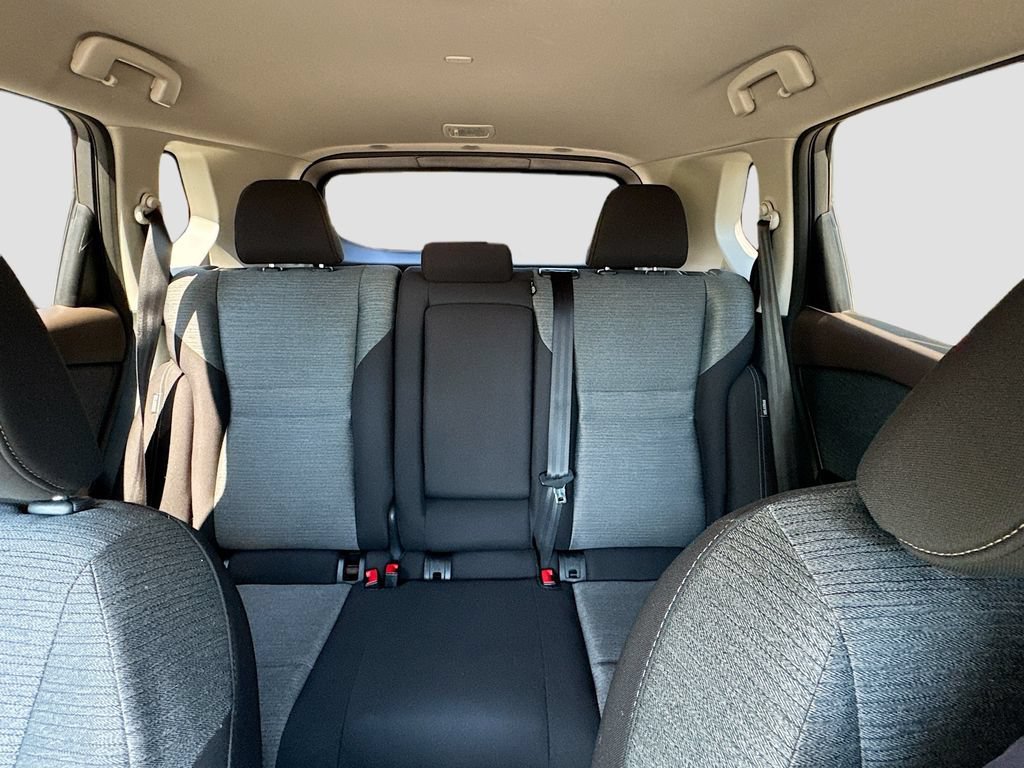 Certified 2023 Nissan Rogue SV FWD image 23