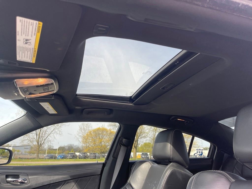 Used 2019 Dodge Charger SRT Hellcat w/ Harman/Kardon Audio Group RWD image 17