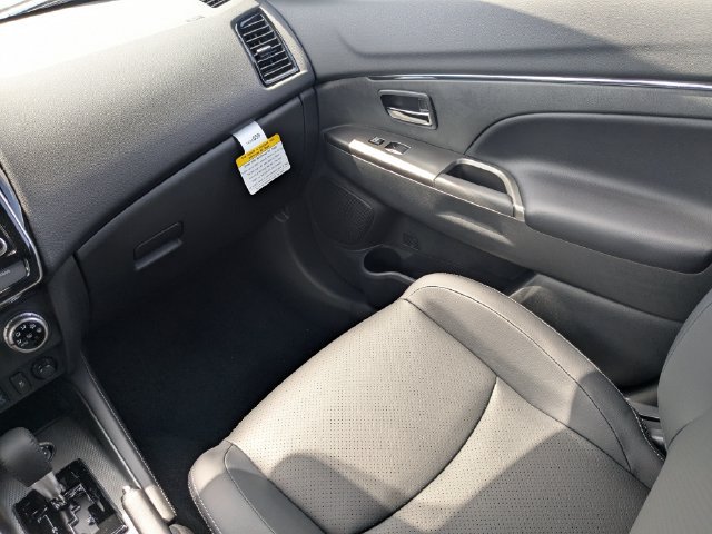 Used 2026 Mitsubishi Outlander Sport SEL AWD/4WD image 18