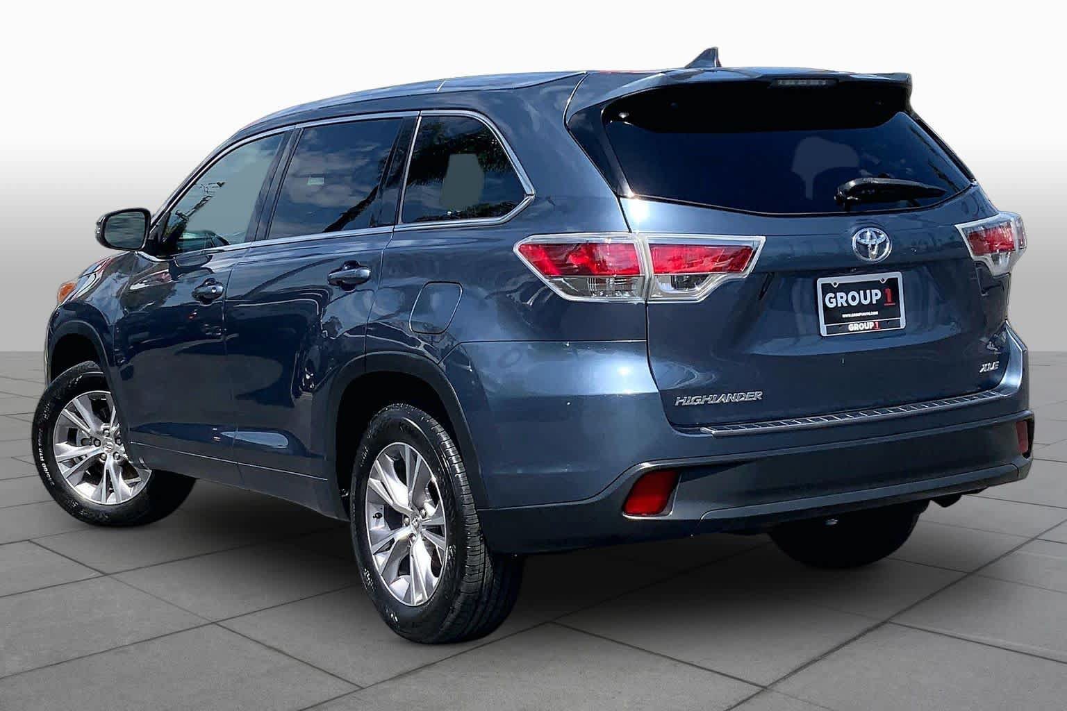 Used 2015 Toyota Highlander XLE FWD image 11
