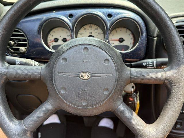 Used 2005 Chrysler PT Cruiser Convertible FWD image 19