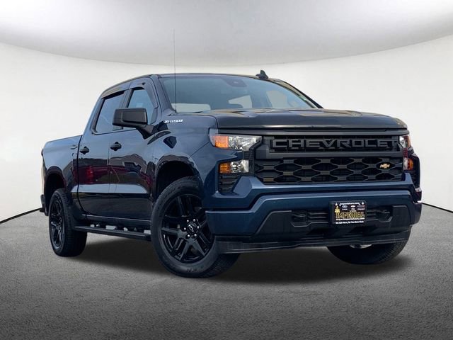 Used 2023 Chevrolet Silverado 1500 Custom image 2