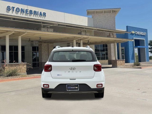 Used 2024 Hyundai Venue SEL image 6