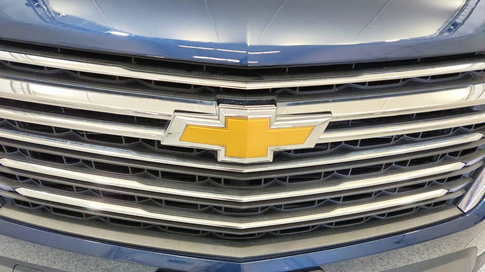 Used 2023 Chevrolet Traverse LT image 16