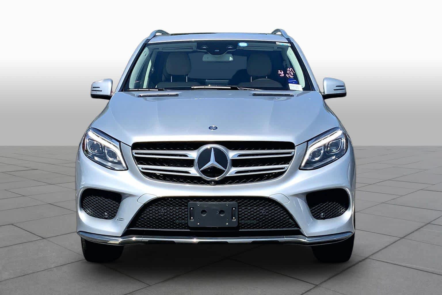 Used 2017 Mercedes-Benz GLE 400 4MATIC image 4