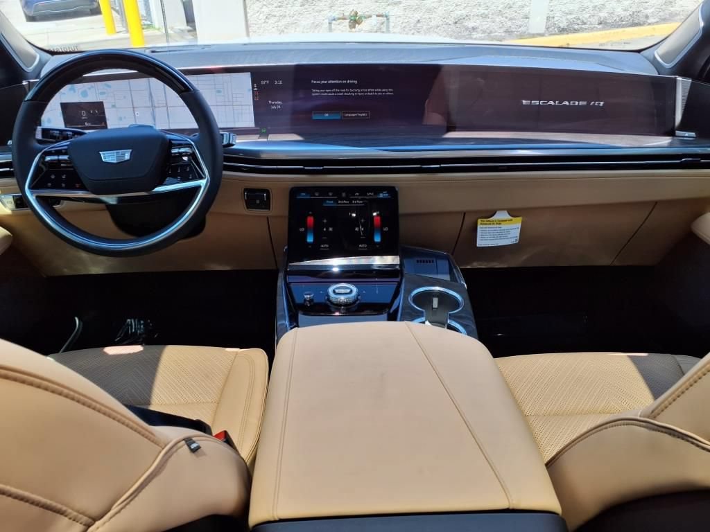 New 2026 Cadillac Escalade IQ Sport 2 w/ LPO, ONYX Package AWD/4WD image 12