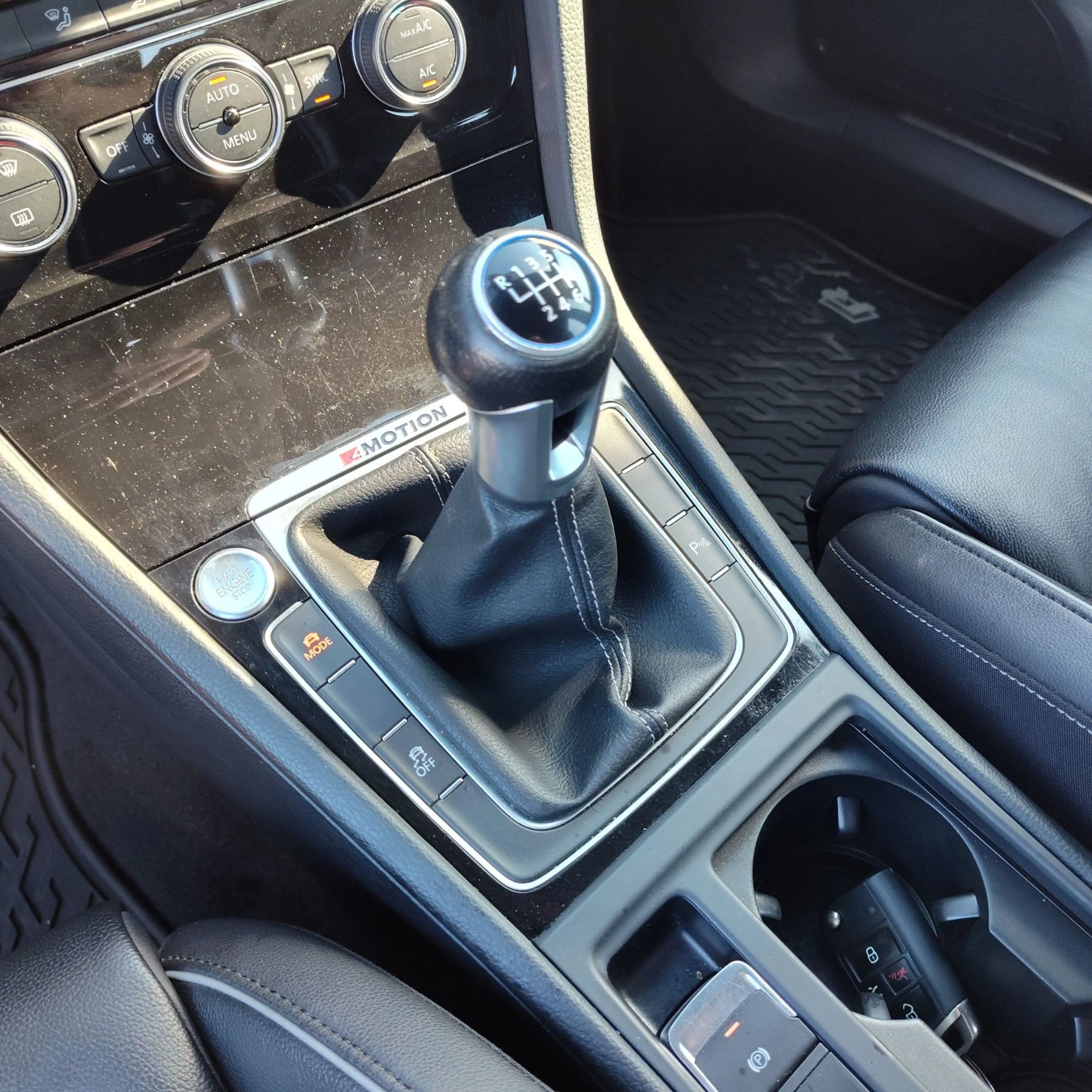 Used 2019 Volkswagen Golf 4-Door AWD/4WD image 17