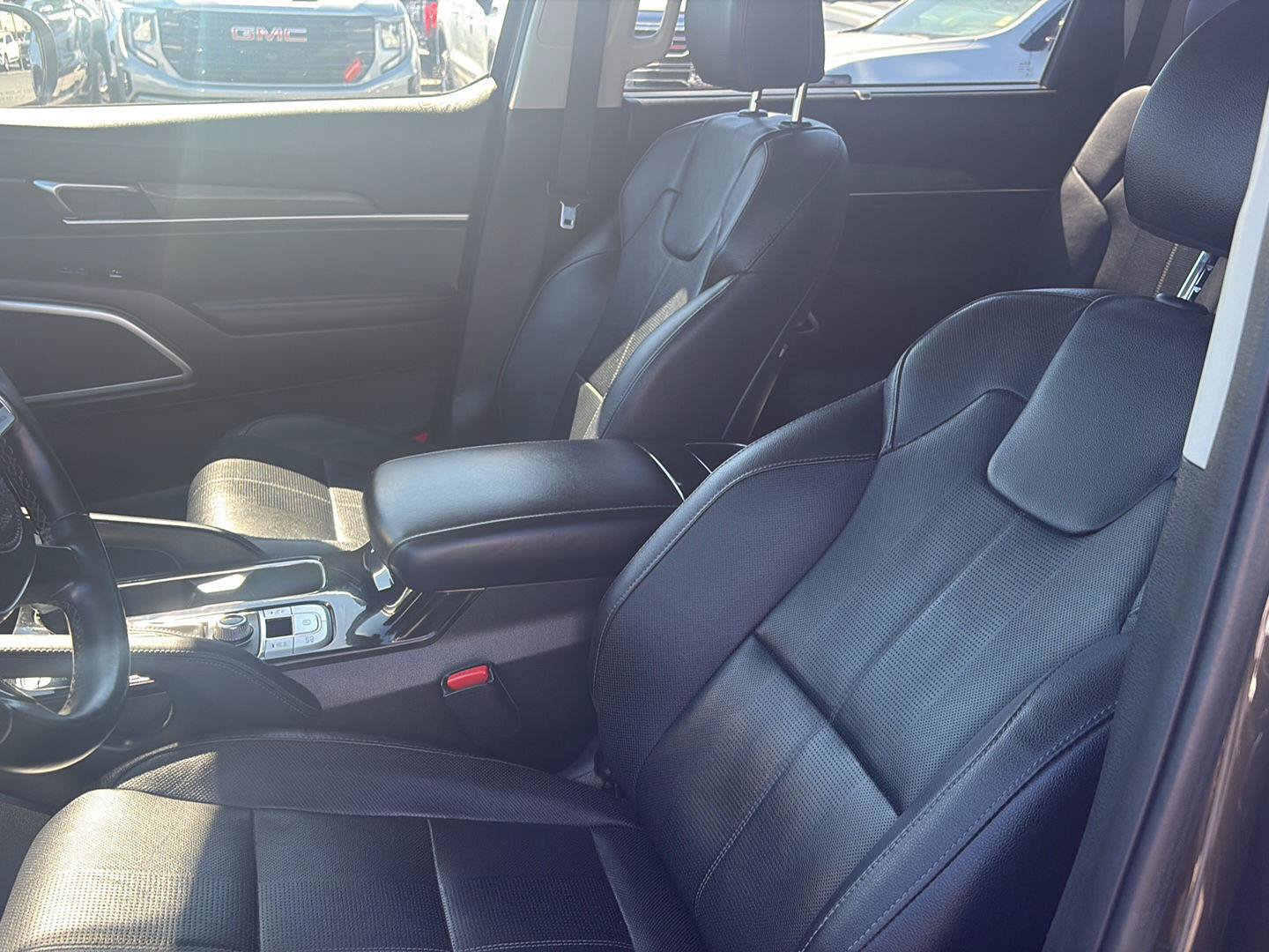 Used 2021 Kia Telluride EX w/ EX Premium Package AWD/4WD image 28