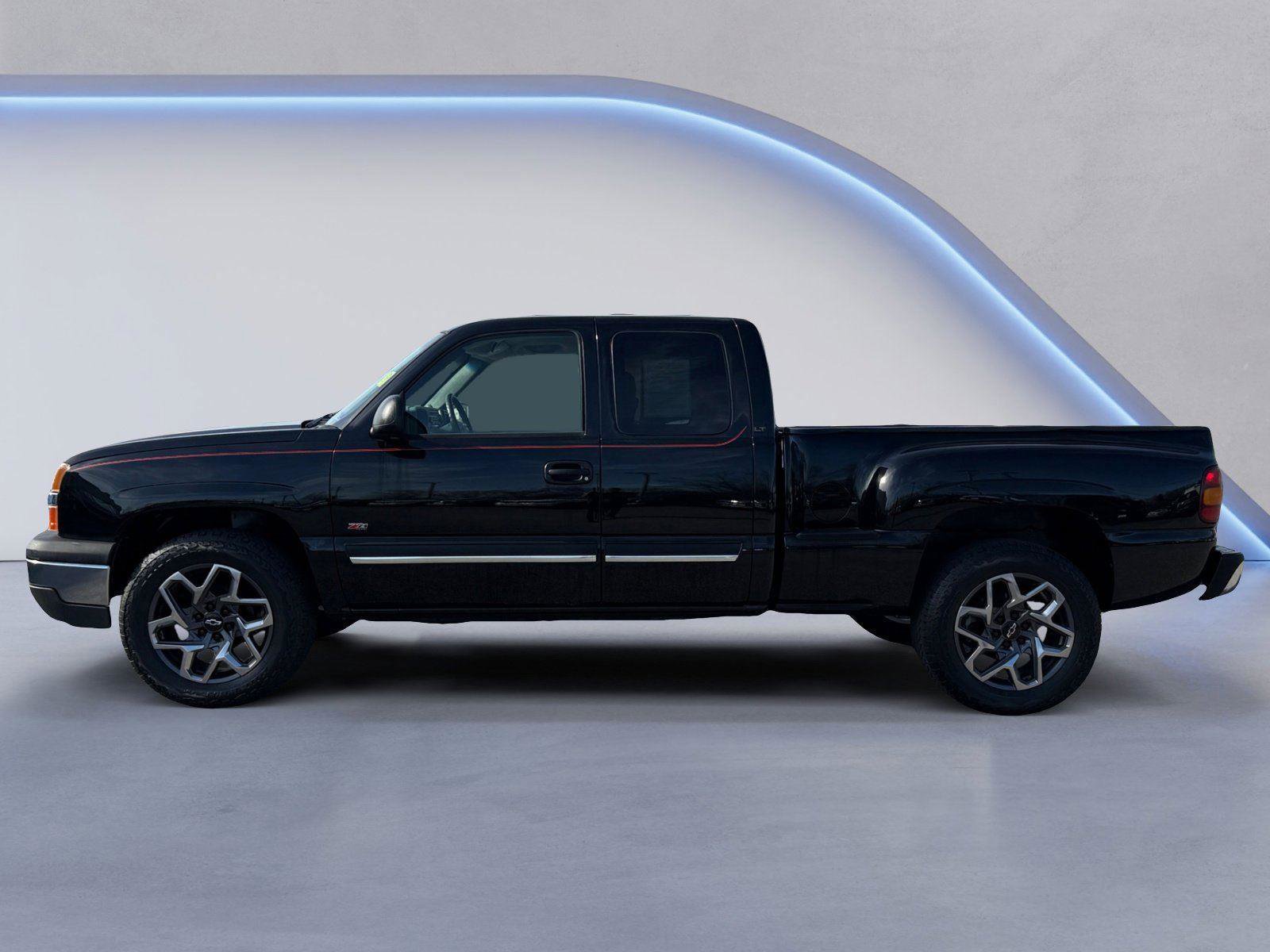 Used 2003 Chevrolet Silverado 1500 LS w/ Off-Road Package AWD/4WD image 6