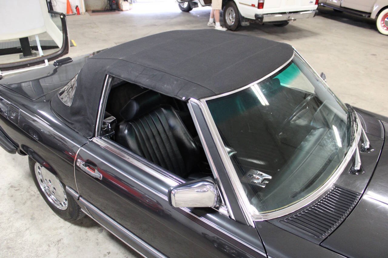 Used 1988 Mercedes-Benz 560 SL image 23