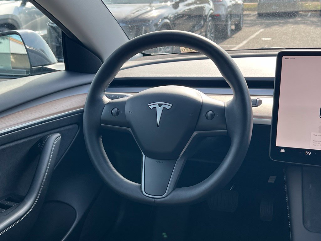 Used 2023 Tesla Model 3 Standard Range RWD image 14