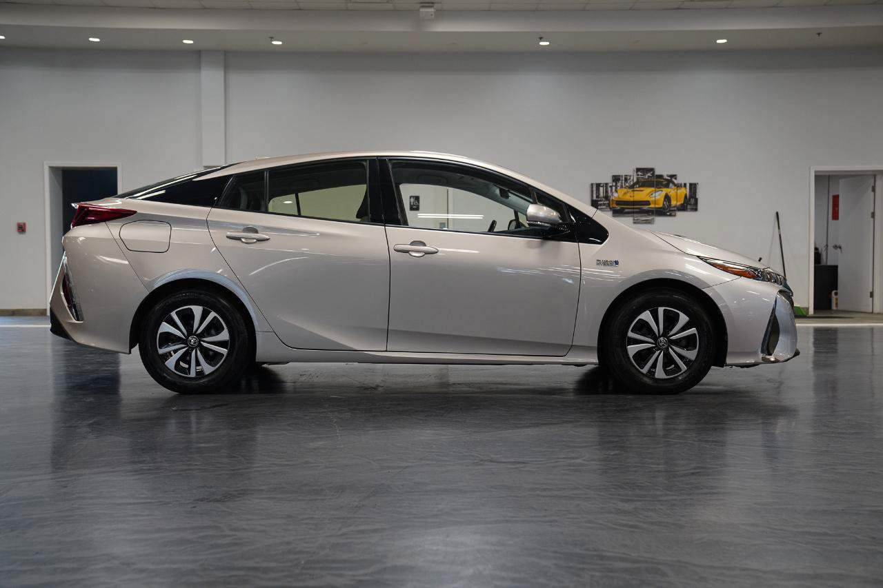 Used 2017 Toyota Prius Prime Premium w/ Carpet Mat Package FWD image 10