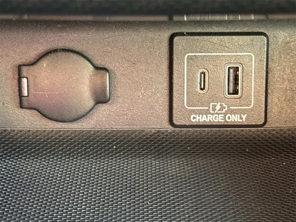 Used 2019 Nissan Pathfinder SL w/ Rock Creek Edition image 21