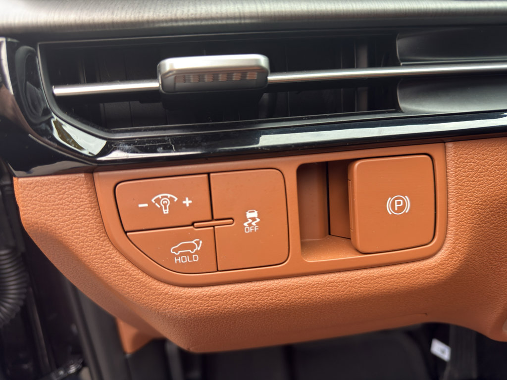 Used 2026 Kia Sportage X-Line w/ X-Line Technology Package AWD/4WD image 32