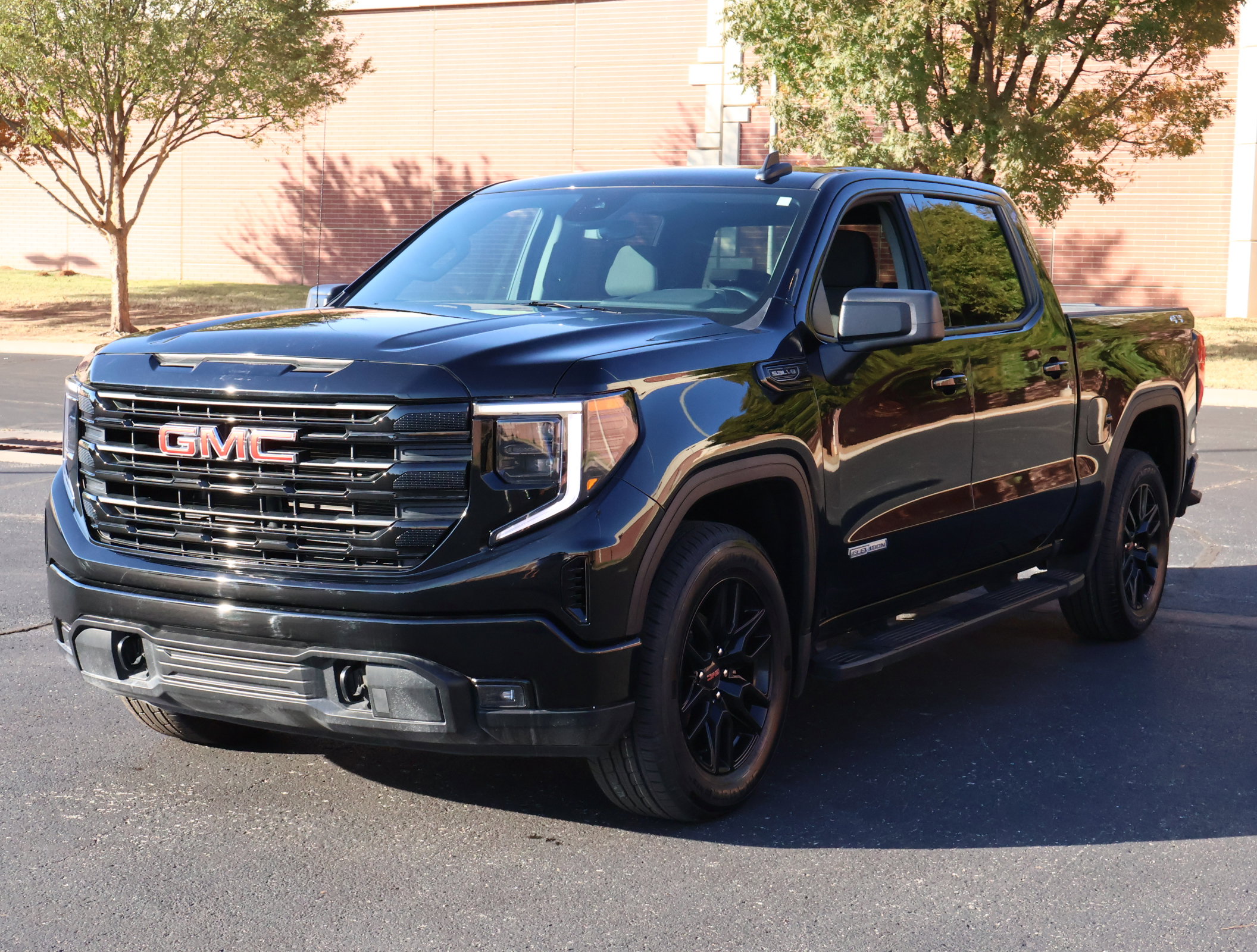 Used 2024 GMC Sierra 1500 Elevation image 28