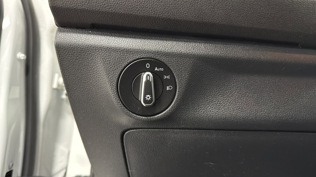 Certified 2024 Volkswagen Jetta Sport image 18