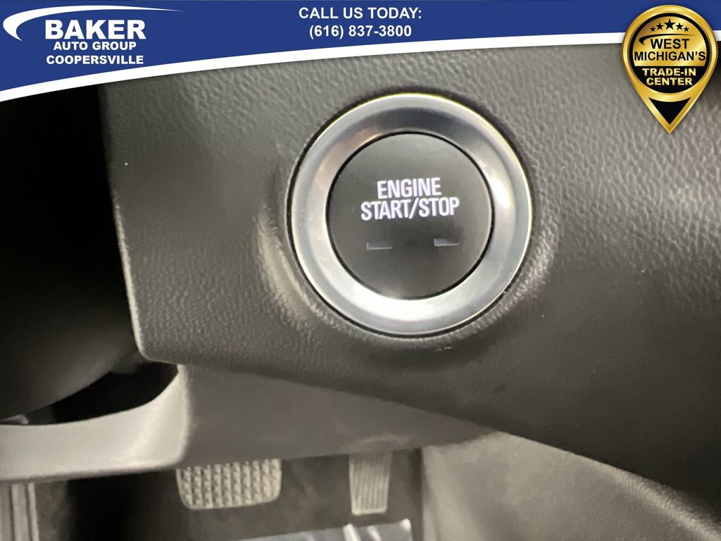 Used 2024 GMC Terrain SLT w/ Elevation Edition image 17