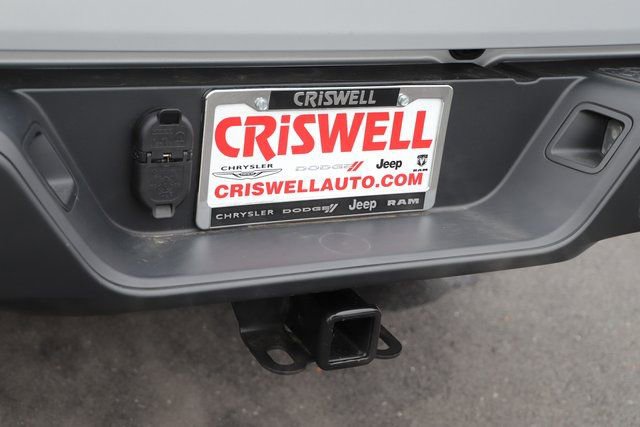 Used 2023 Jeep Gladiator Sport image 7