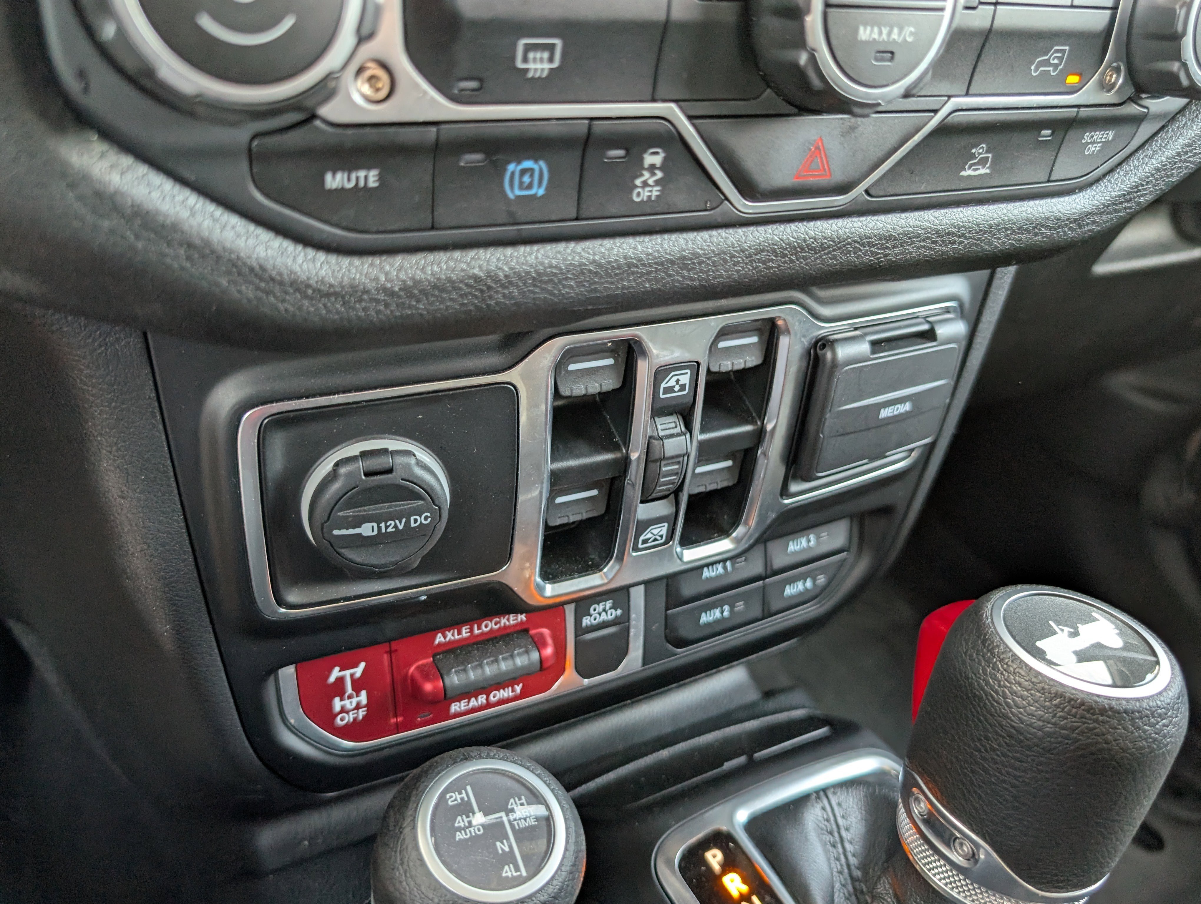 Used 2025 Jeep Wrangler Unlimited Sport S 4xe AWD/4WD image 18