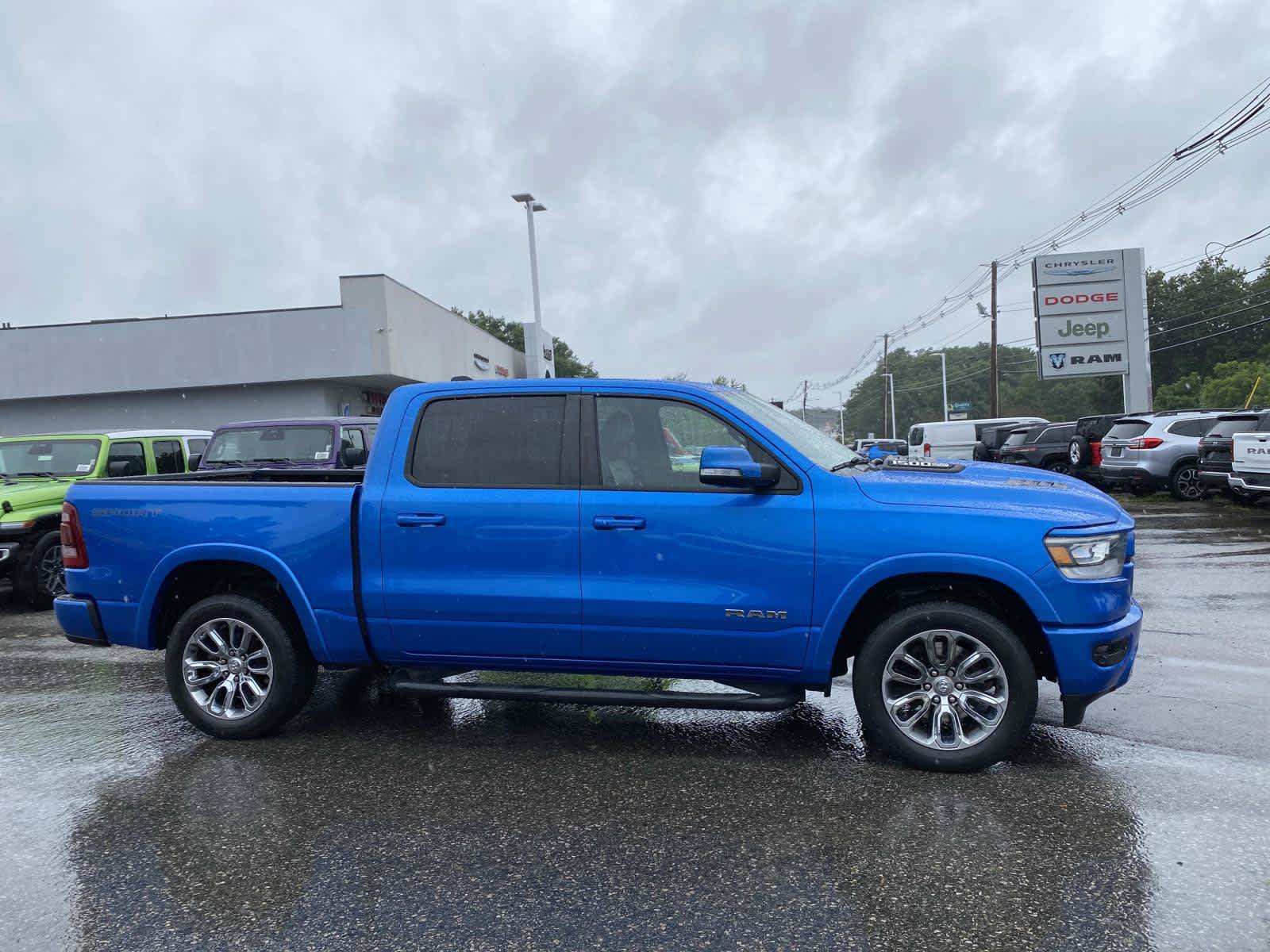 Used 2022 RAM 1500 Laramie w/ Sport Appearance Package AWD/4WD image 2