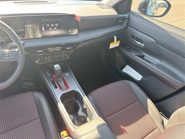 New 2026 Nissan Kicks SR w/ Cold Weather Package image 17