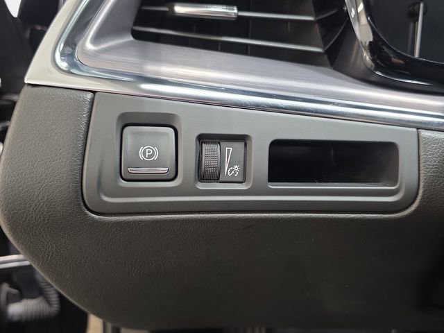 Used 2020 Cadillac XT5 Luxury FWD image 23