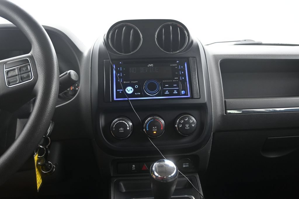 Used 2014 Jeep Patriot Sport w/ Power Value Group AWD/4WD image 21