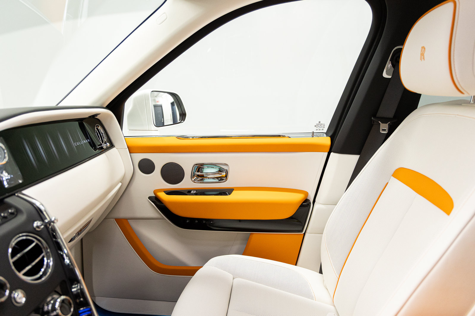 New 2027 Rolls-Royce Cullinan AWD/4WD image 50