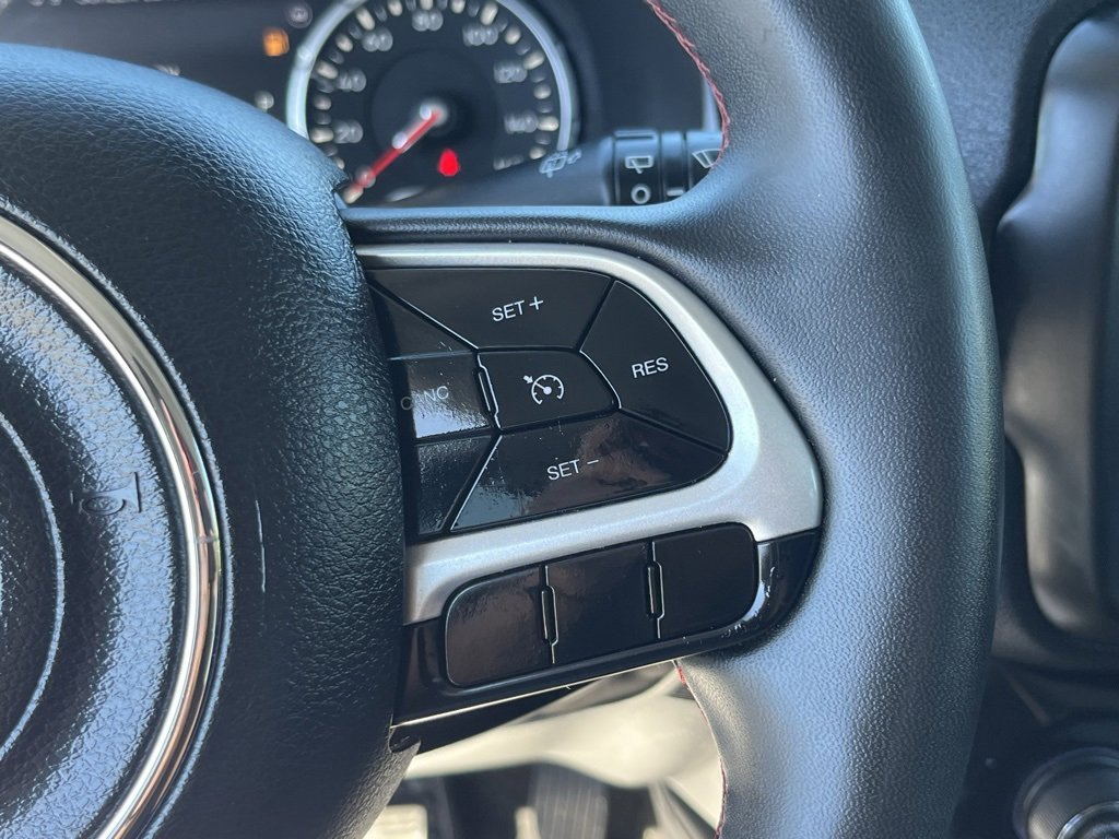 Used 2023 Jeep Renegade Trailhawk image 3