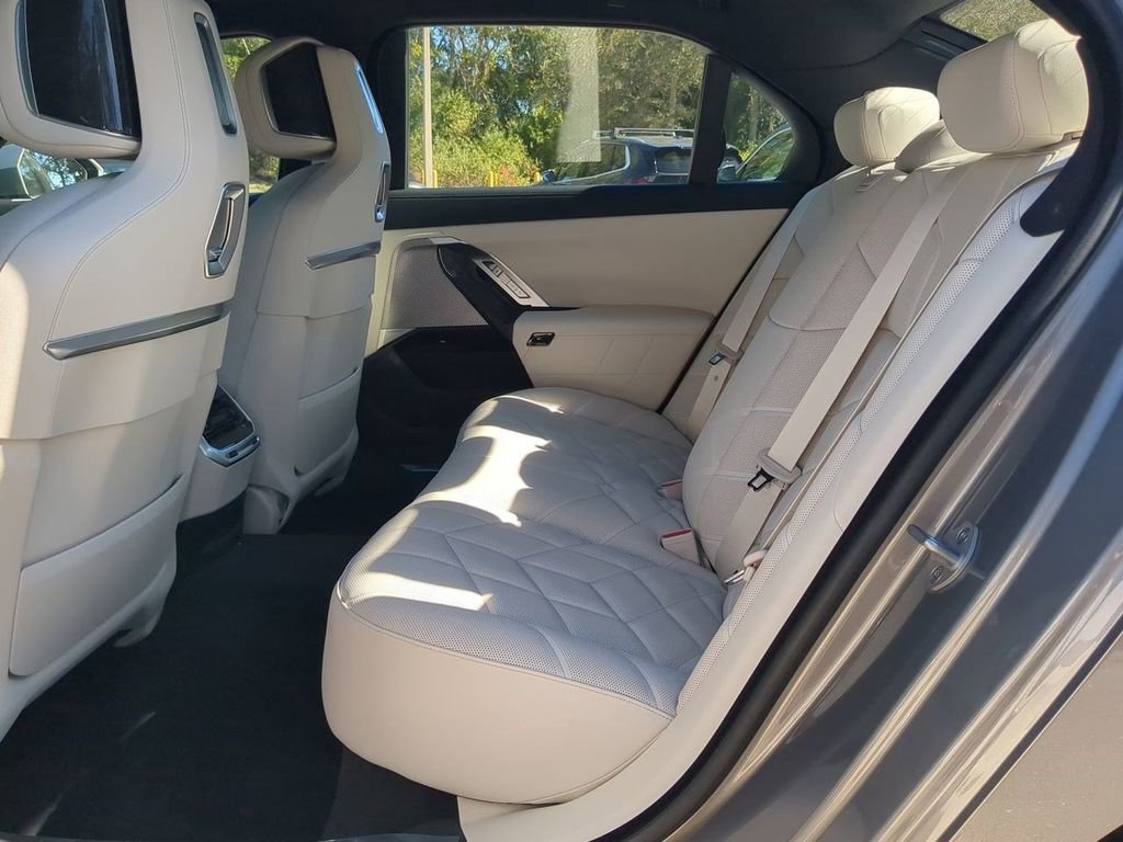New 2026 BMW 740i w/ Premium Package image 14