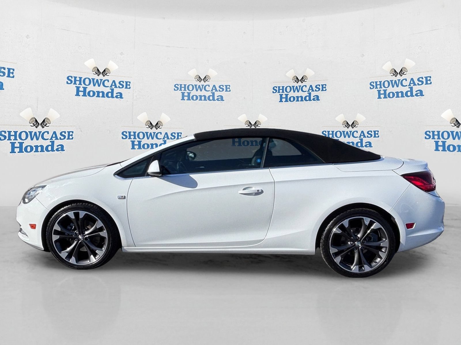 Used 2019 Buick Cascada Premium FWD image 4