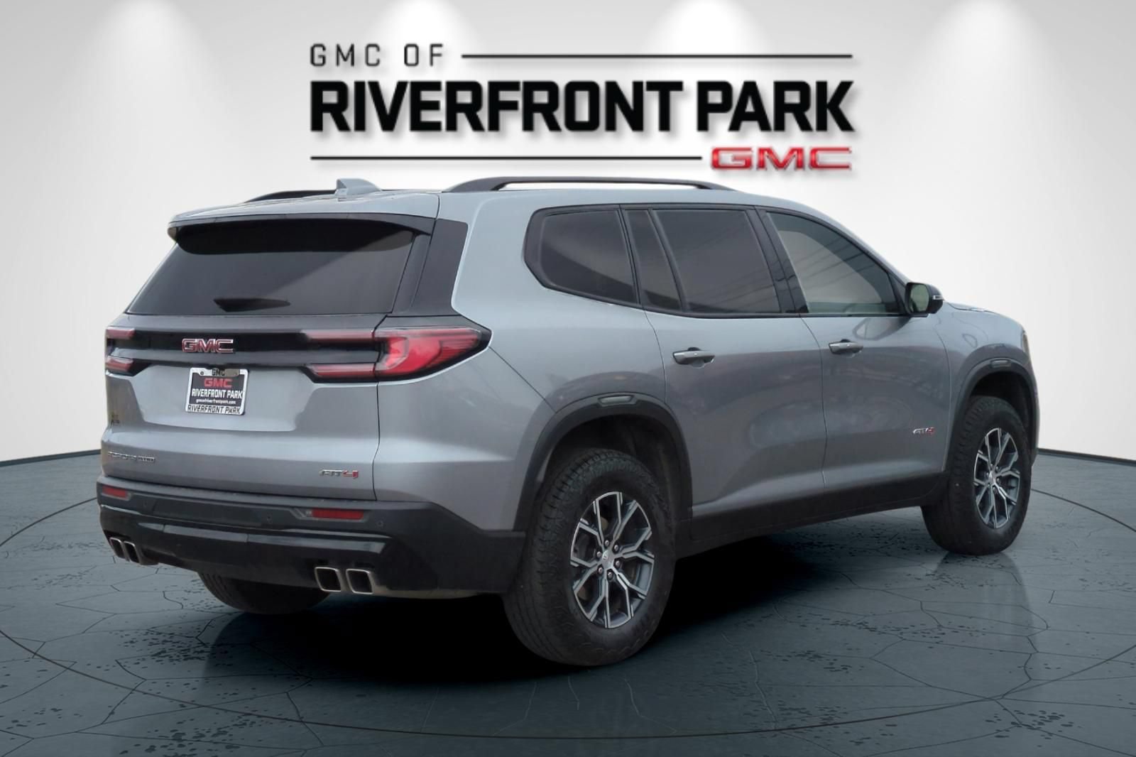 Used 2025 GMC Acadia AT4 w/ Luxury Package AWD/4WD image 3