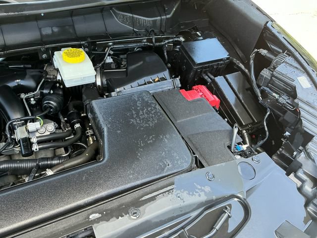 Used 2023 Nissan Pathfinder SV w/ SV Premium Package AWD/4WD image 19