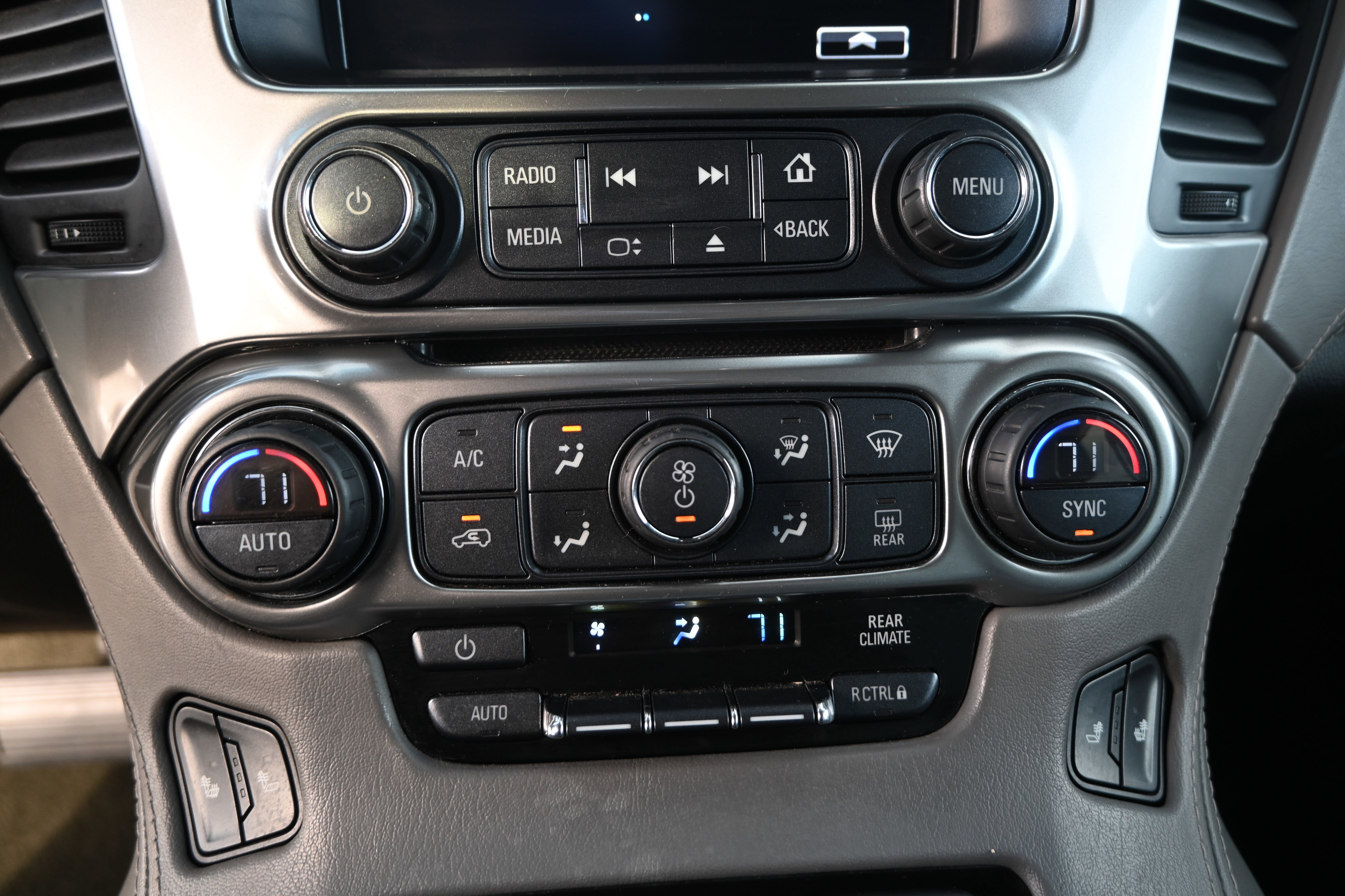 Used 2016 Chevrolet Tahoe LT image 22