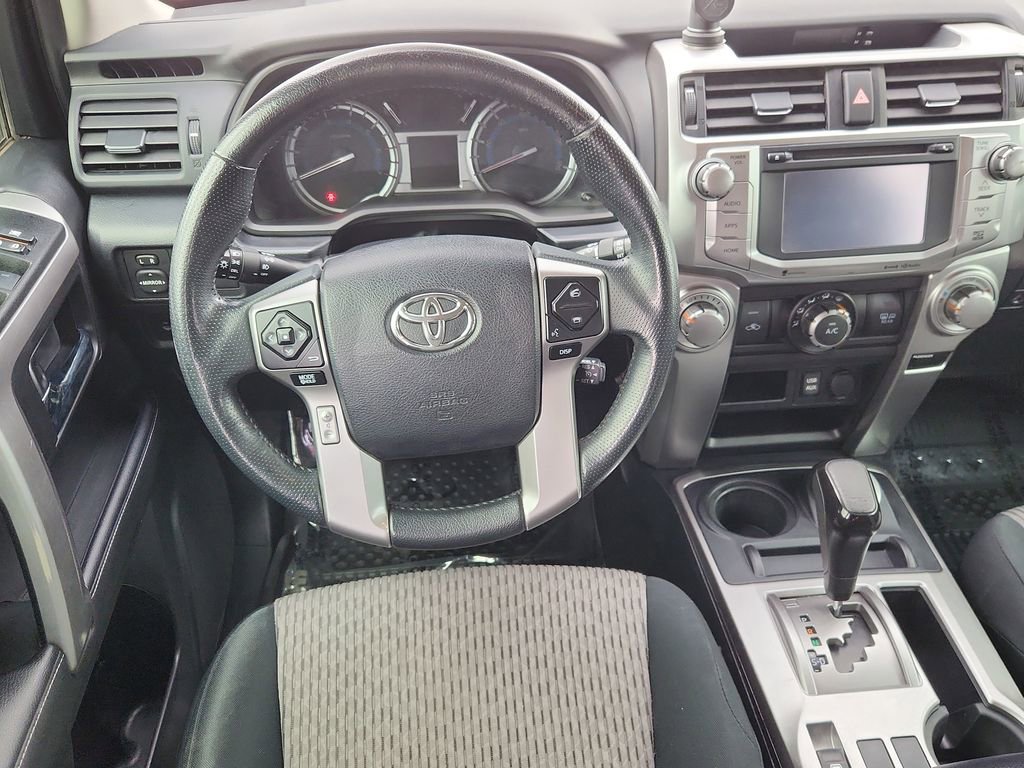 Used 2017 Toyota 4Runner SR5 AWD/4WD image 11