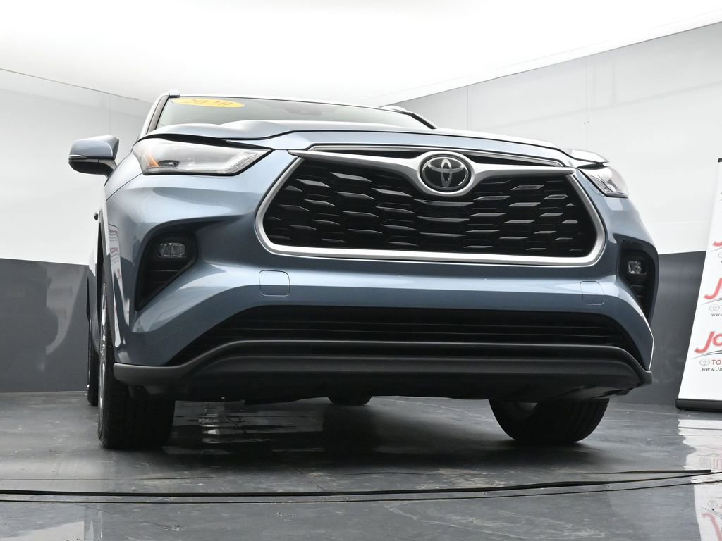 Used 2020 Toyota Highlander XLE FWD image 33