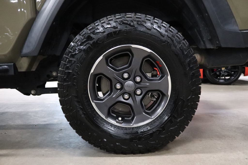Used 2020 Jeep Gladiator Sport image 36