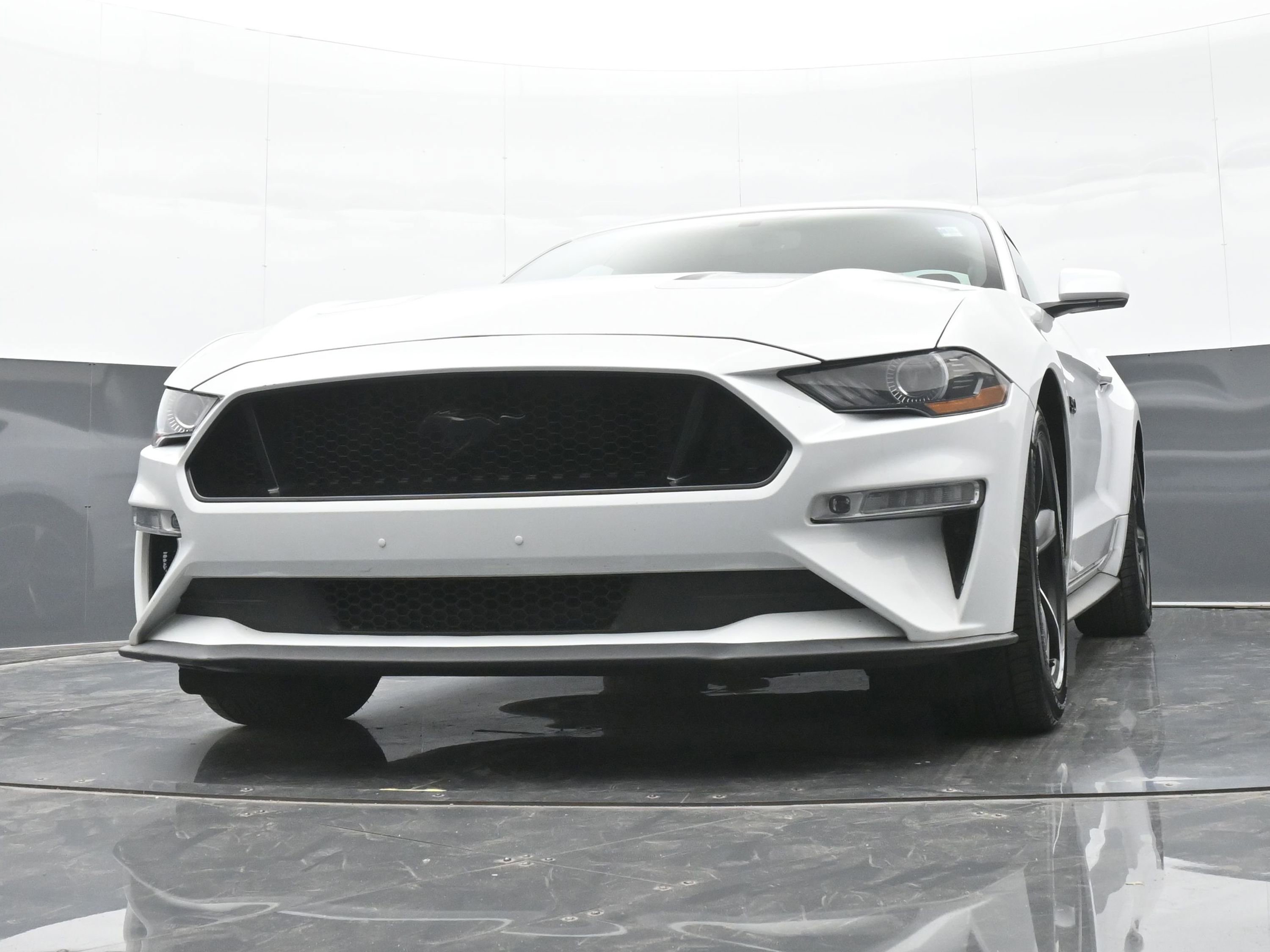 Used 2018 Ford Mustang GT image 36